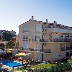 Pensjonat Pansion Sport, Štinjan
